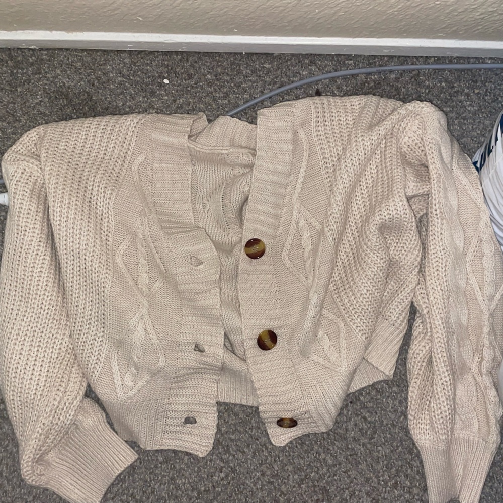 Beige three button crop cardigan